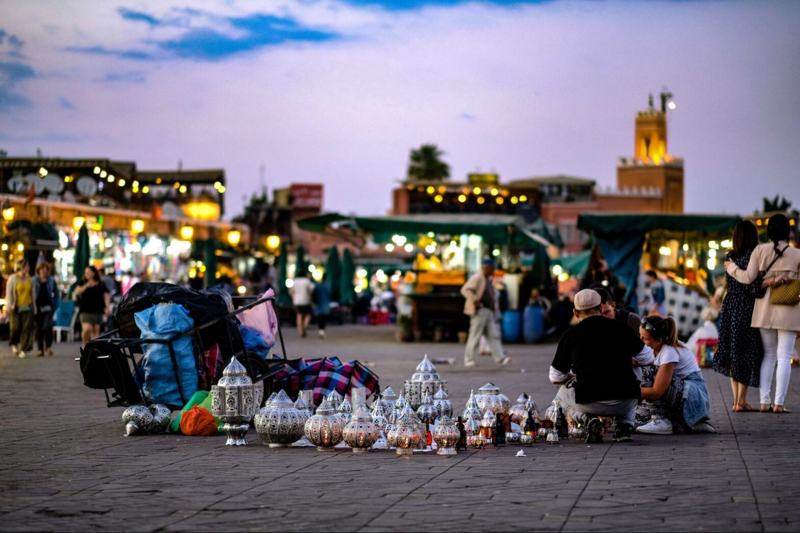exploration de la place Jemaa el Fna votre immersion au cœur de Marrakech 01 4